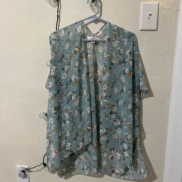 Francesca's Collections Sweaters - Francesca's Summer Cardigan/Kimono